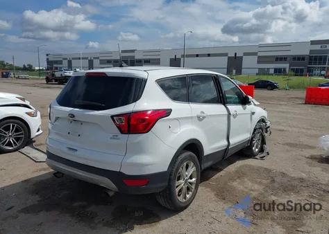 2019 Ford Escape Se из США, поврежденный, VIN 1FMCU0GD4KUA64978